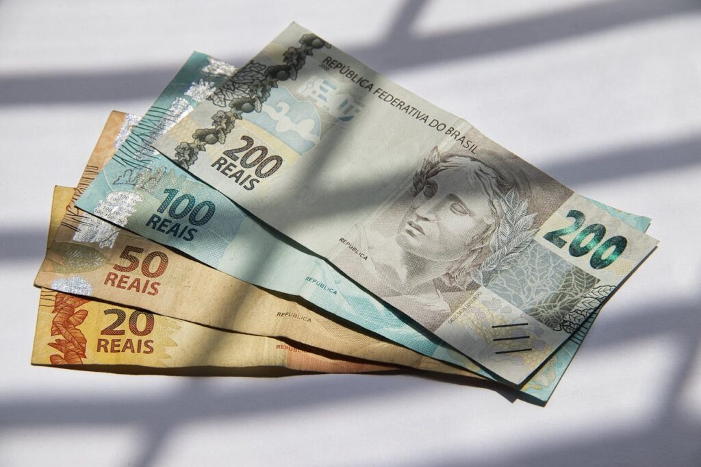 Imagem do post: Financiamento Caixa Minha Casa Minha Vida: 7 passos para conquistar sua casa própria em 2025 | Casal que Soma faixas de renda do financiamento Caixa Minha Casa Minha Vida em 2025